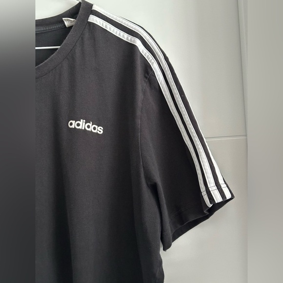 Adidas: Short Sleeve Shirt- Size 2XL (25 inches pit to pit) - Picture 2 of 6
